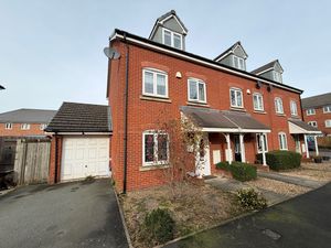 Standingwood Road Rossmore